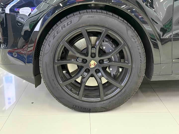 Фото 9 - Porsche Cayenne