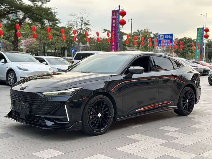 Фото 1 - Changan UNI-V