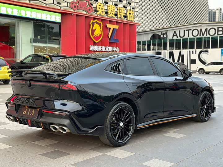 Фото 6 - Changan UNI-V