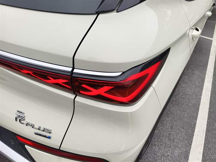 Фото 8 - BYD Yuan Plus