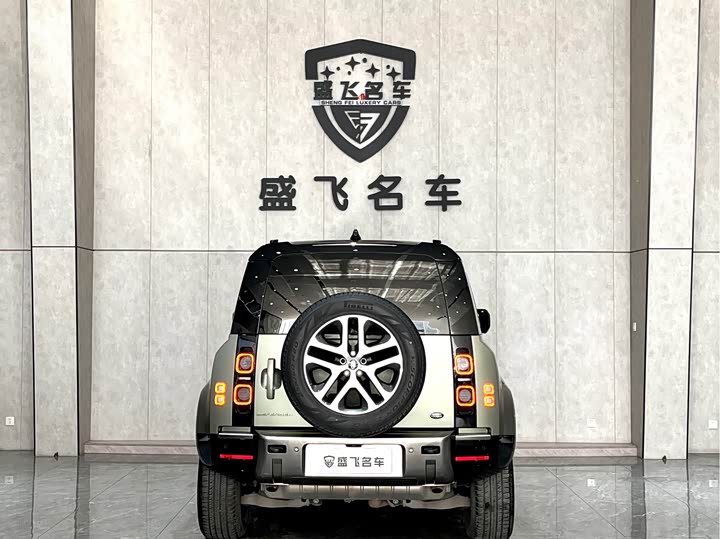 Фото 6 - Land Rover Defender