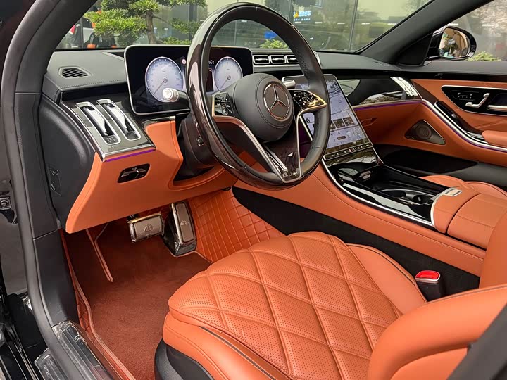 Фото 2 - Mercedes-Benz Maybach S-Class