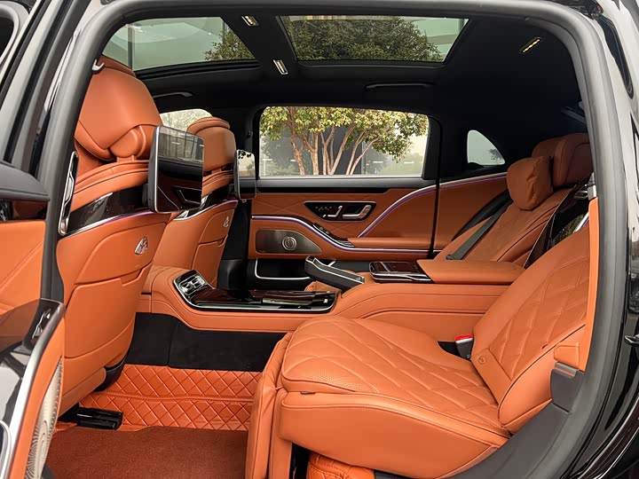 Фото 3 - Mercedes-Benz Maybach S-Class