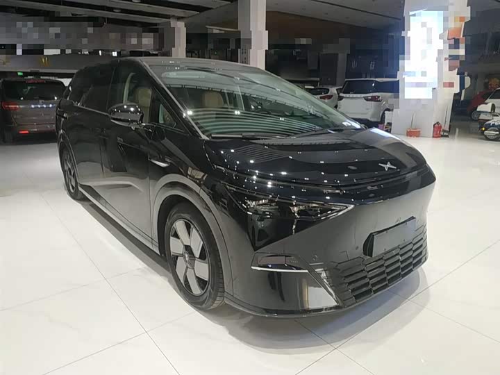 Фото 4 - XPeng X9