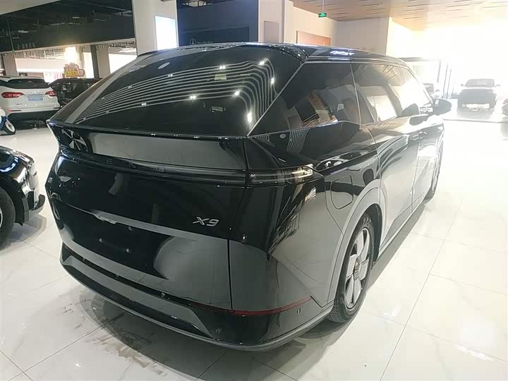 Фото 7 - XPeng X9