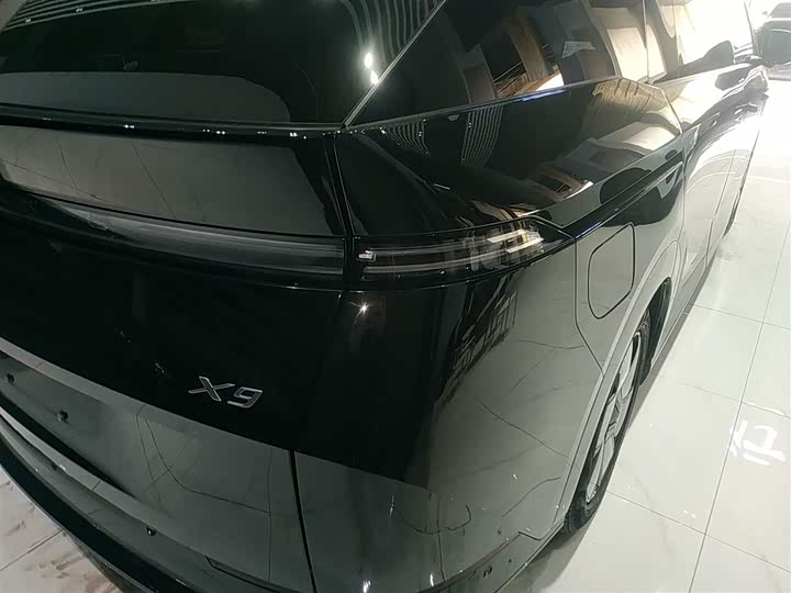 Фото 8 - XPeng X9