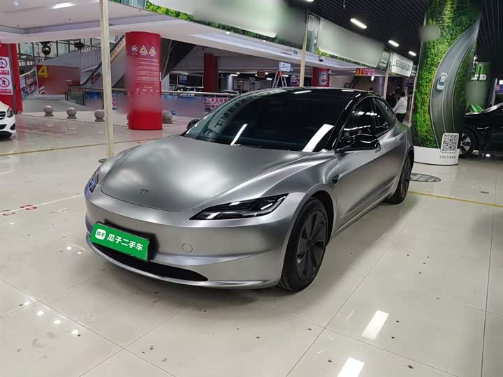 Фото 2 - Tesla Model 3