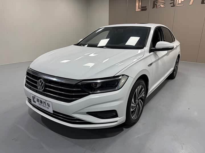 Фото 1 - Volkswagen Sagitar L