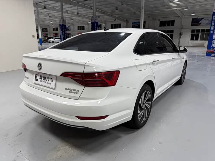 Фото 4 - Volkswagen Sagitar L