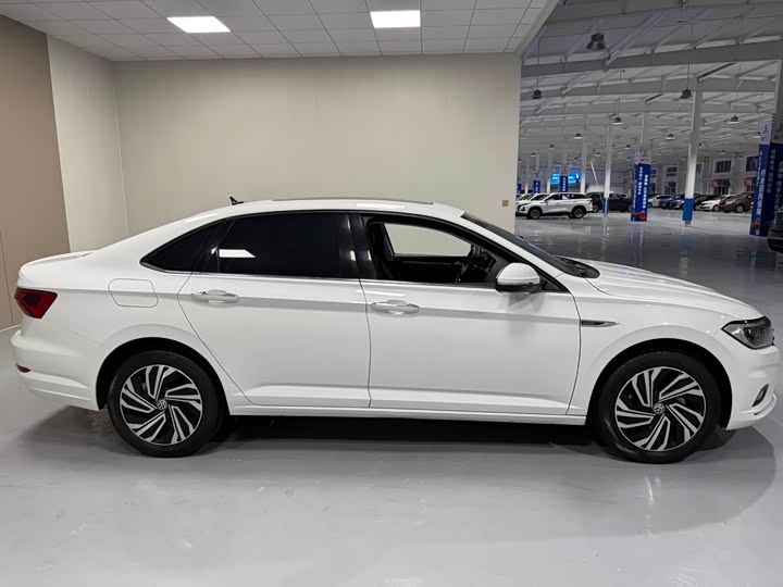 Фото 8 - Volkswagen Sagitar L