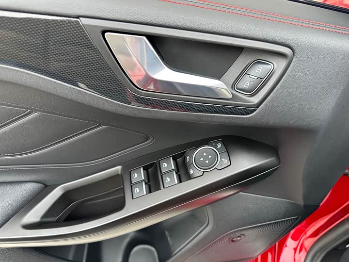 Фото 5 - Ford Focus