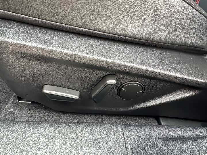 Фото 6 - Ford Focus