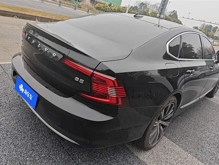 Фото 3 - Volvo S90