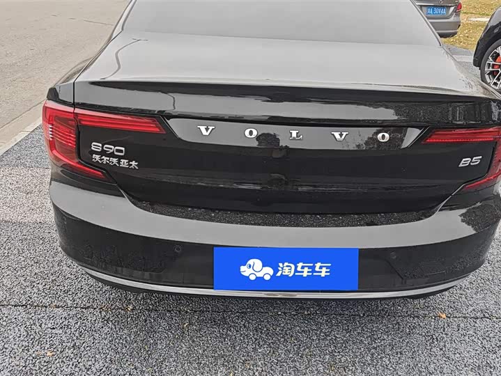 Фото 4 - Volvo S90