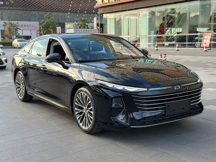 Фото 2 - Bestune B70