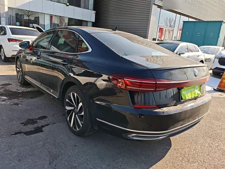 Фото 5 - Volkswagen Passat