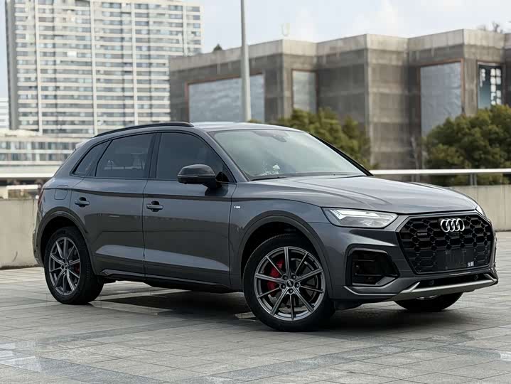 Фото 3 - Audi Q5L