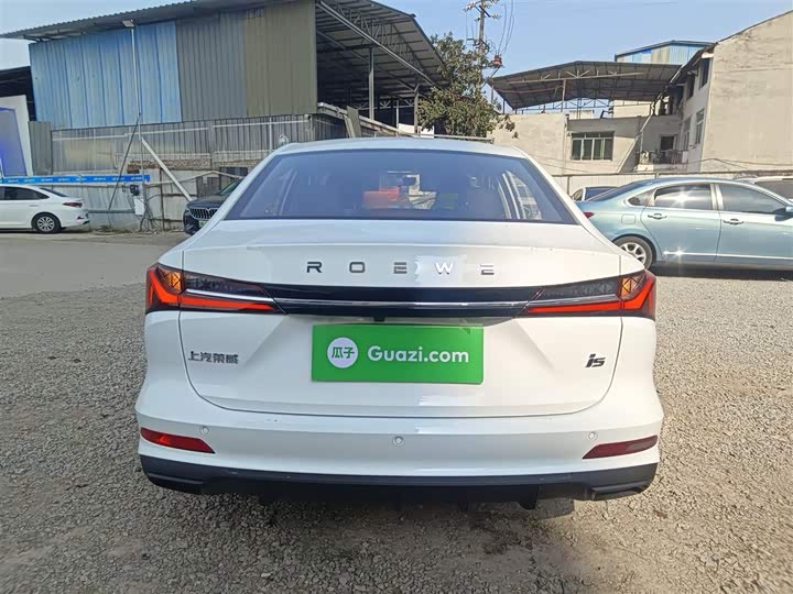Фото 6 - Roewe i5