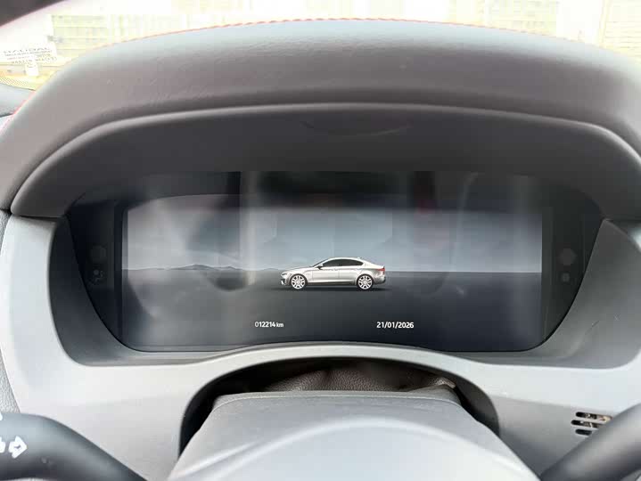 Фото 4 - Jaguar XE L