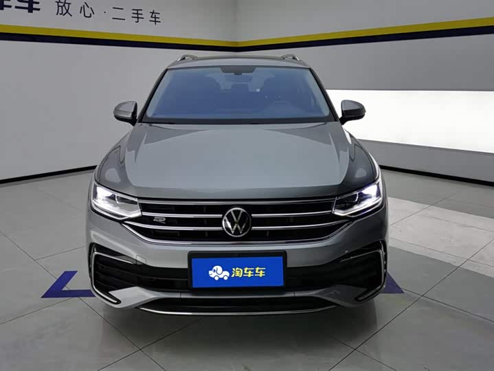 Фото 2 - Volkswagen Tiguan L Pro