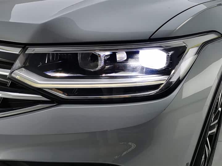 Фото 5 - Volkswagen Tiguan L Pro