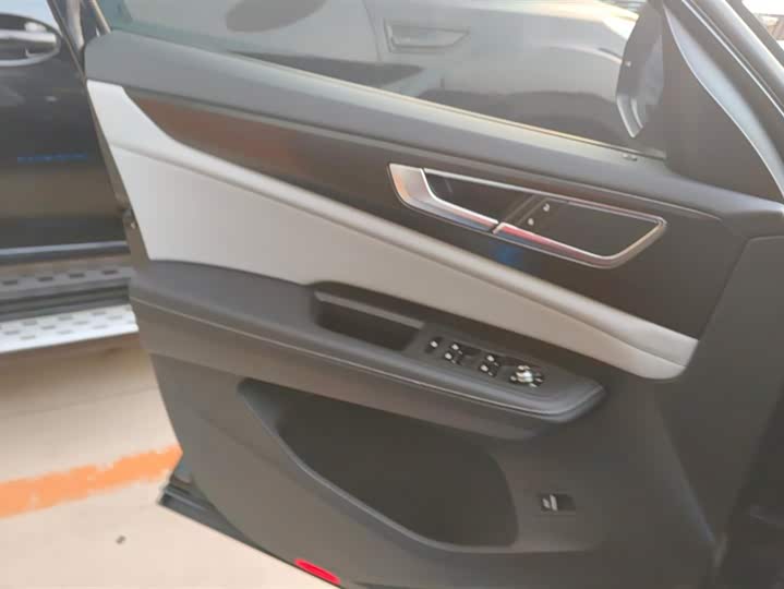 Фото 7 - Volkswagen Teramont Pro