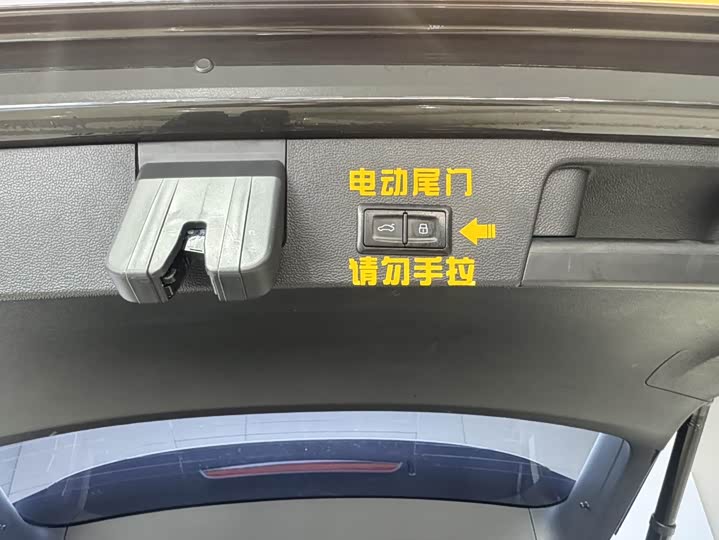 Фото 9 - Volkswagen Tharu