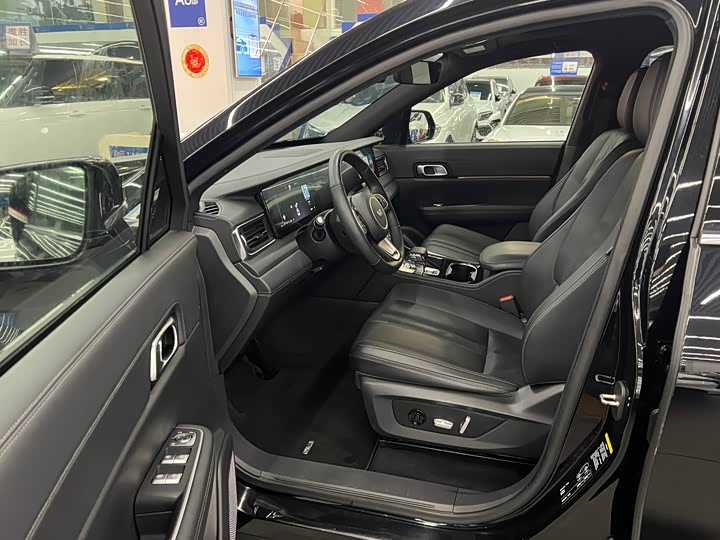 Фото 3 - LiXiang One