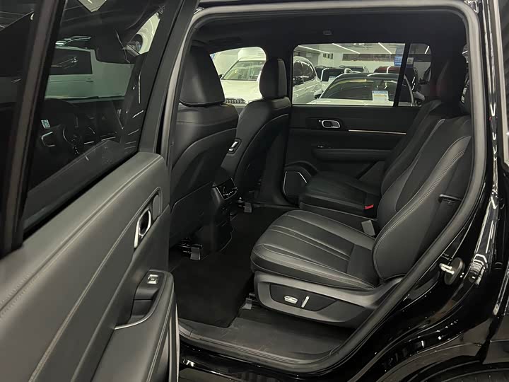 Фото 4 - LiXiang One