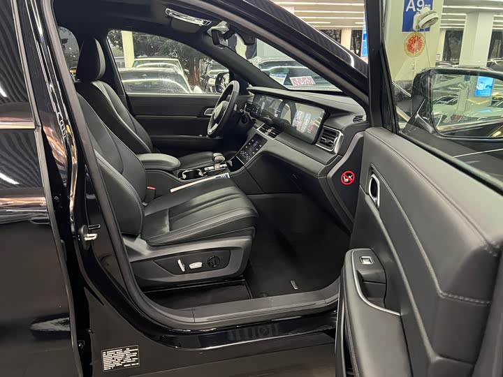 Фото 5 - LiXiang One