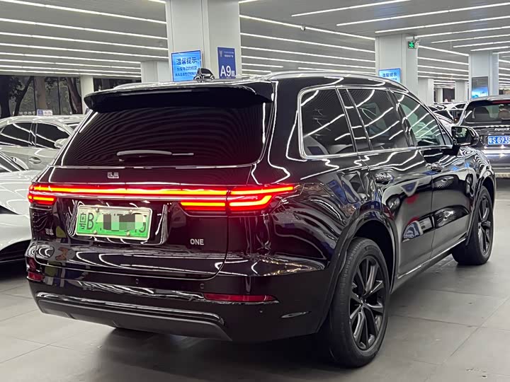 Фото 7 - LiXiang One