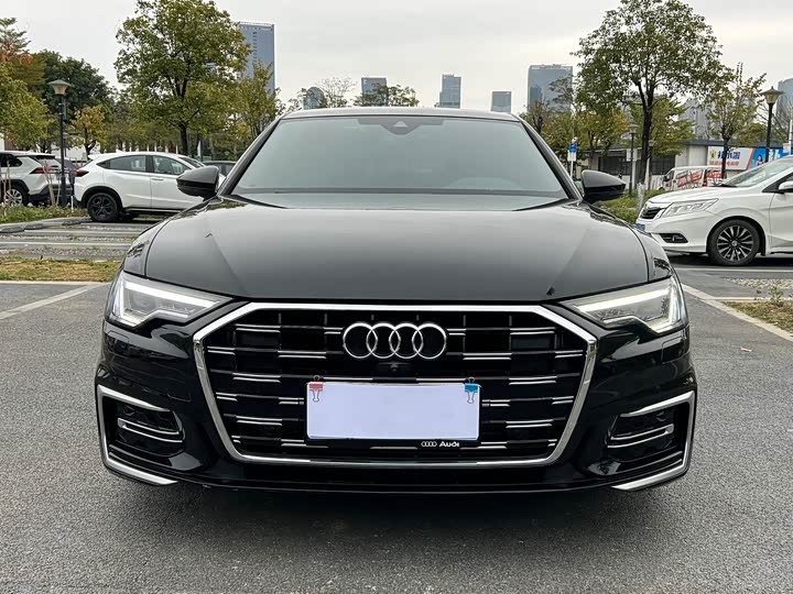 Фото 2 - Audi A6L