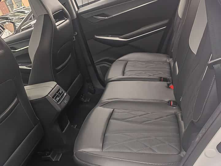 Фото 8 - Changan CS75 Plus