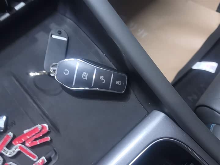 Фото 9 - BYD Yuan Plus