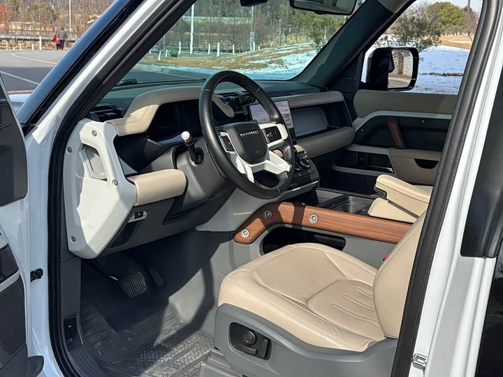 Фото 8 - Land Rover Defender