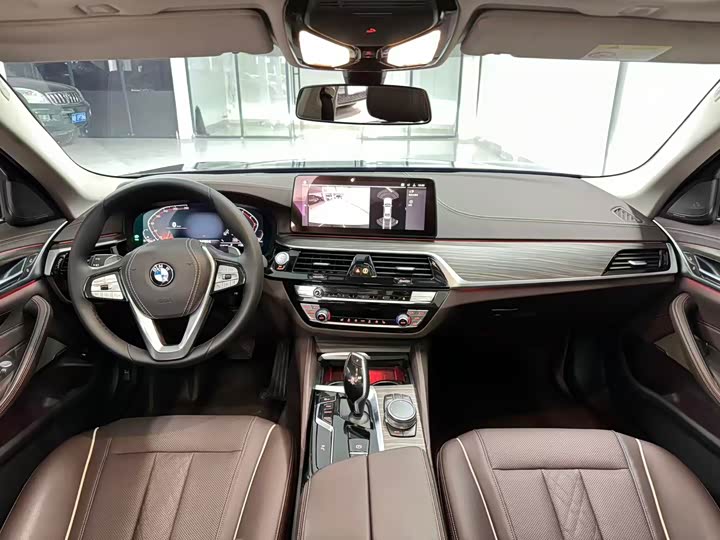 Фото 4 - BMW 5 Series