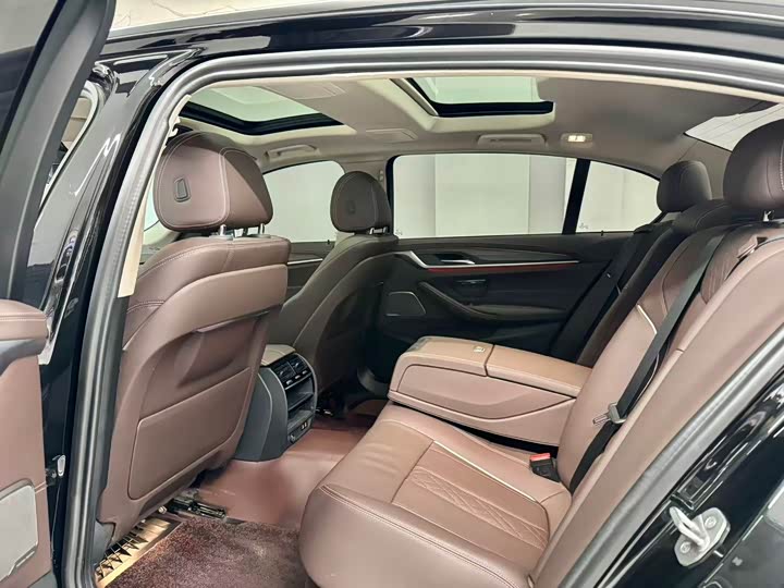 Фото 6 - BMW 5 Series