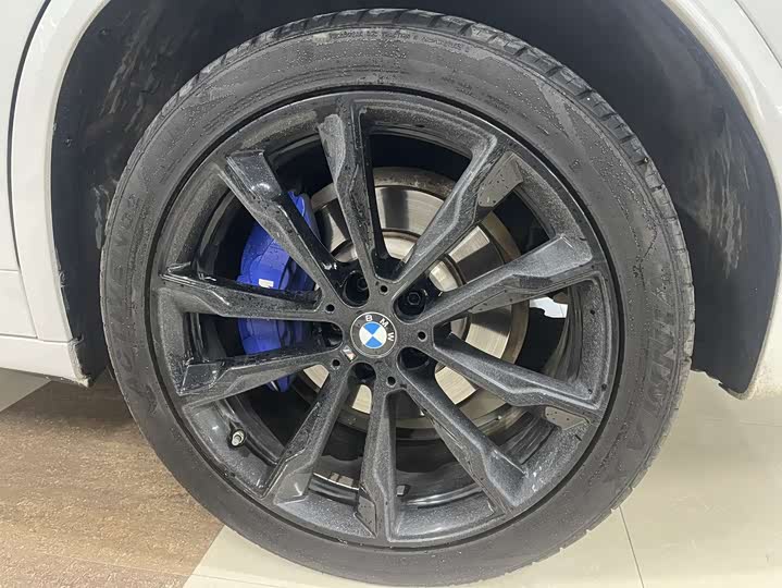 Фото 6 - BMW iX3