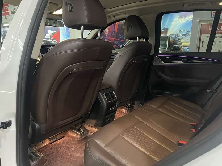 Фото 9 - BMW iX3