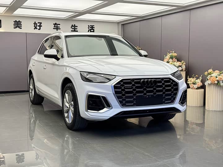 Фото 3 - Audi Q5L