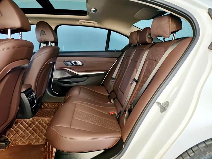 Фото 9 - BMW 3 Series