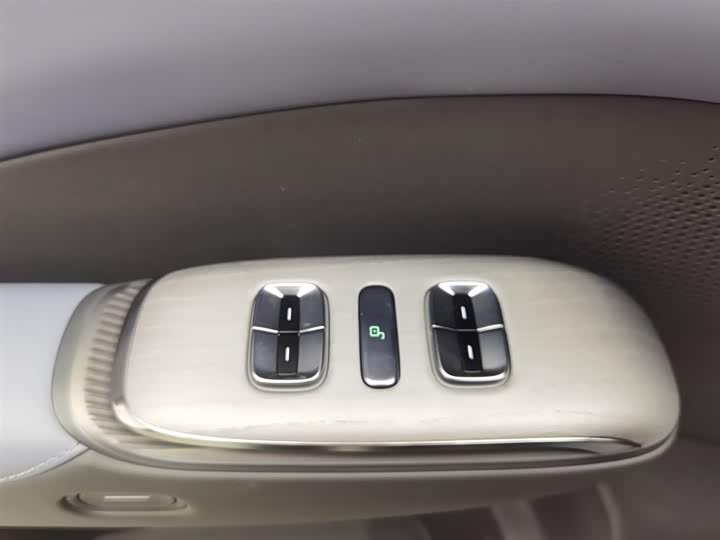 Фото 9 - XPeng G7