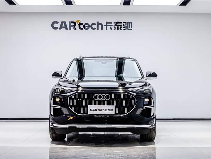 Фото 2 - Audi Q6