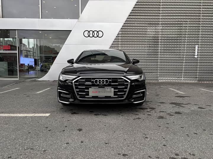 Фото 2 - Audi A6L