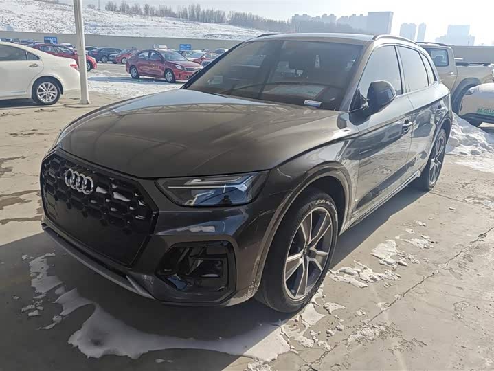 Фото 1 - Audi Q5L