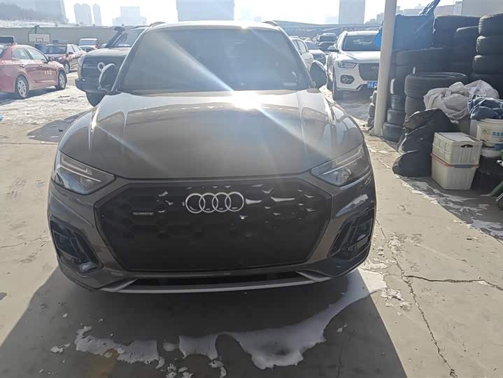 Фото 2 - Audi Q5L
