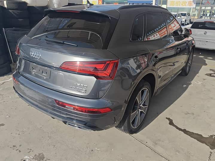 Фото 3 - Audi Q5L