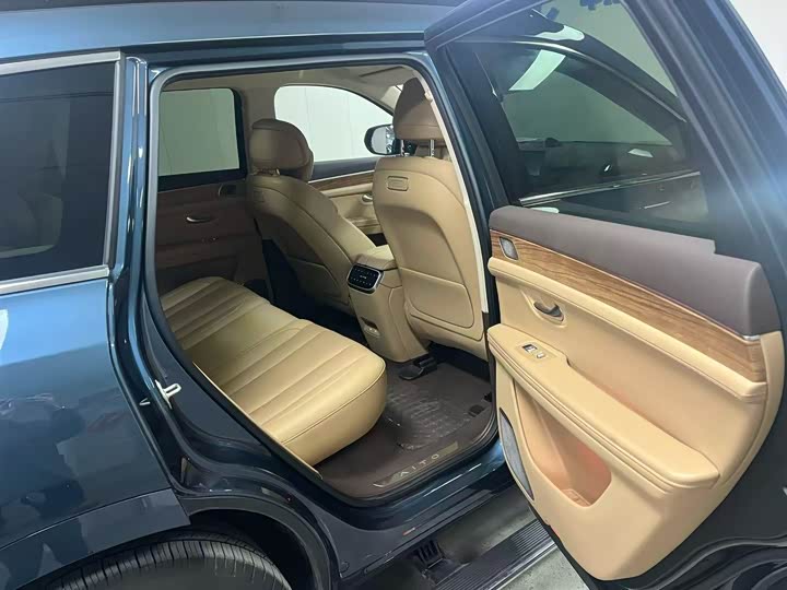 Фото 2 - Aito M7