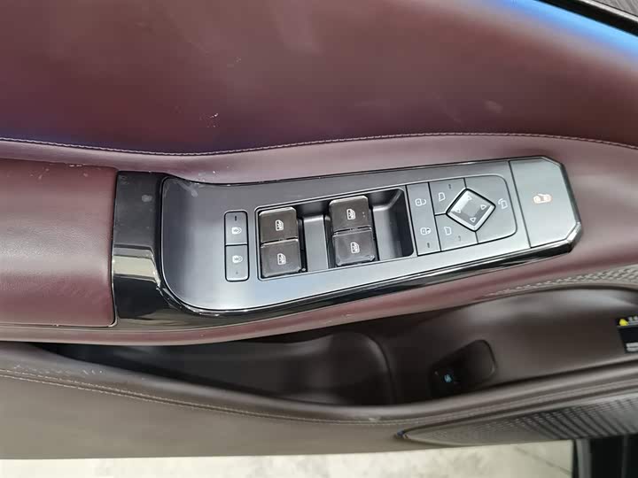 Фото 9 - Denza Z9GT