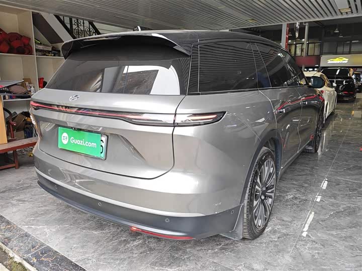 Фото 7 - Nio ES8